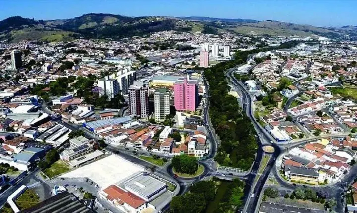 Amparo recebe R$ 550 mil em emendas para área social e infraestrutura esportiva