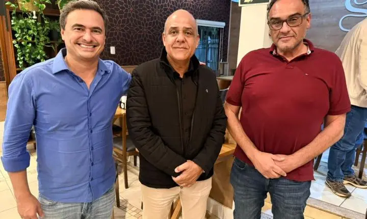 Duzão Leme reúne vereador Airton Cândido, de Leme, e lideranças em encontro com o deputado federal Mauricio Neves